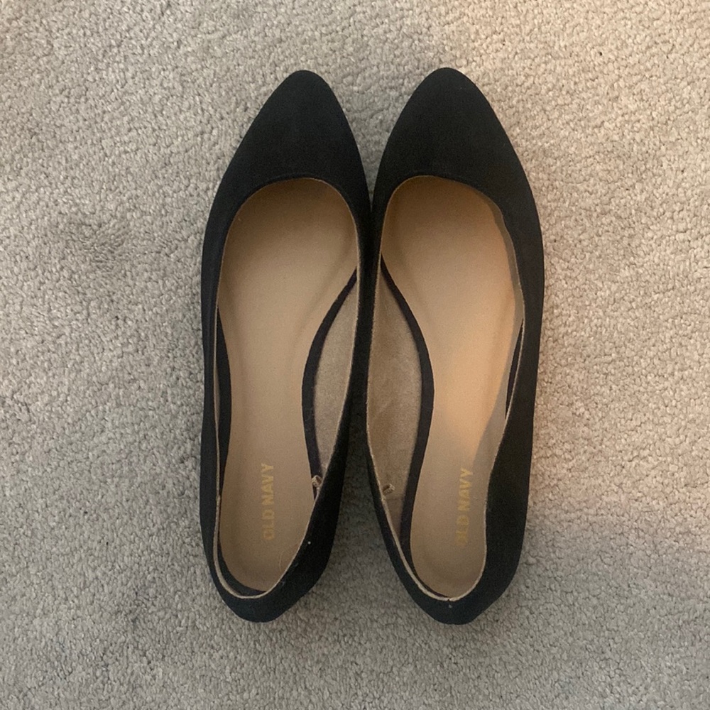 BNWOT Old Navy faux suede pointy toe flats